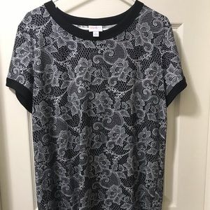 BNWOT Lularoe large Liv Tee